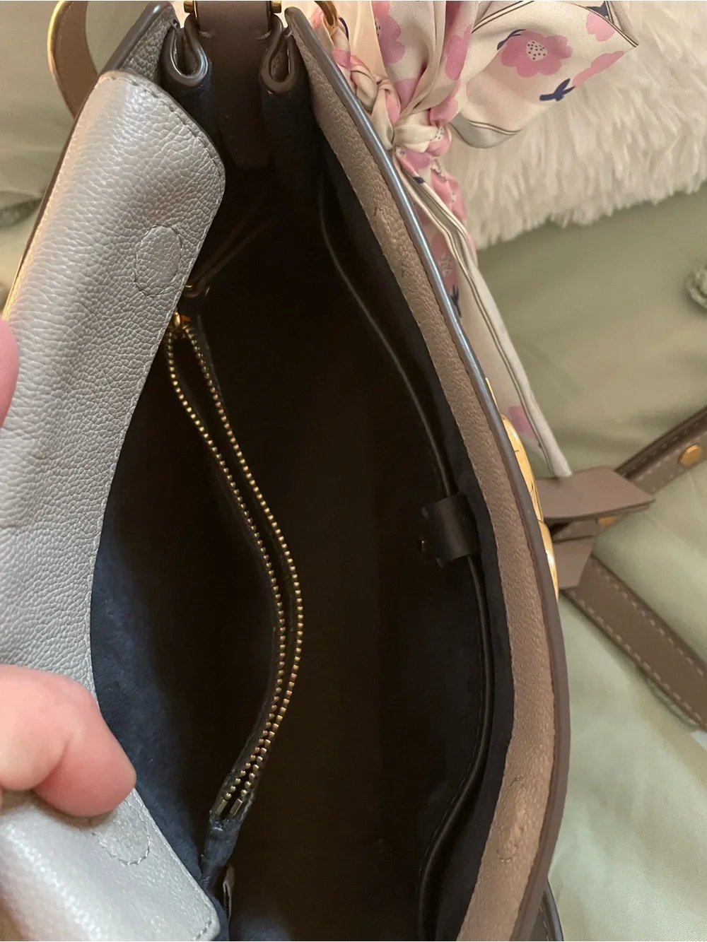 Kate Spade Toujours Medium Crossbody - Picture 5 of 5